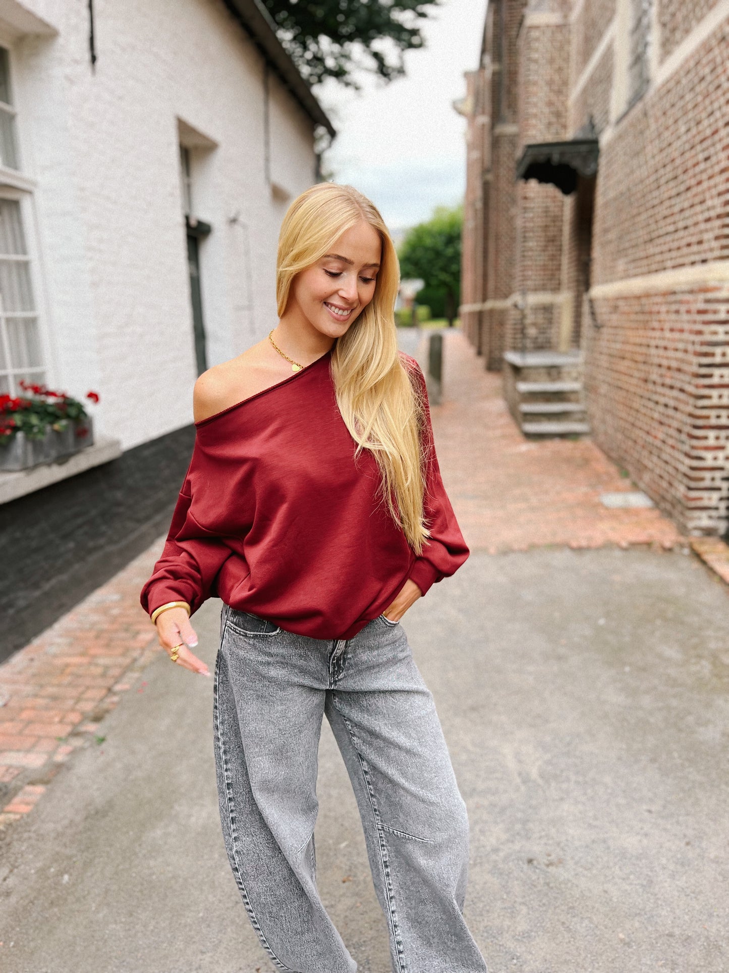 Sweater Off Shoulder - Bordeaux