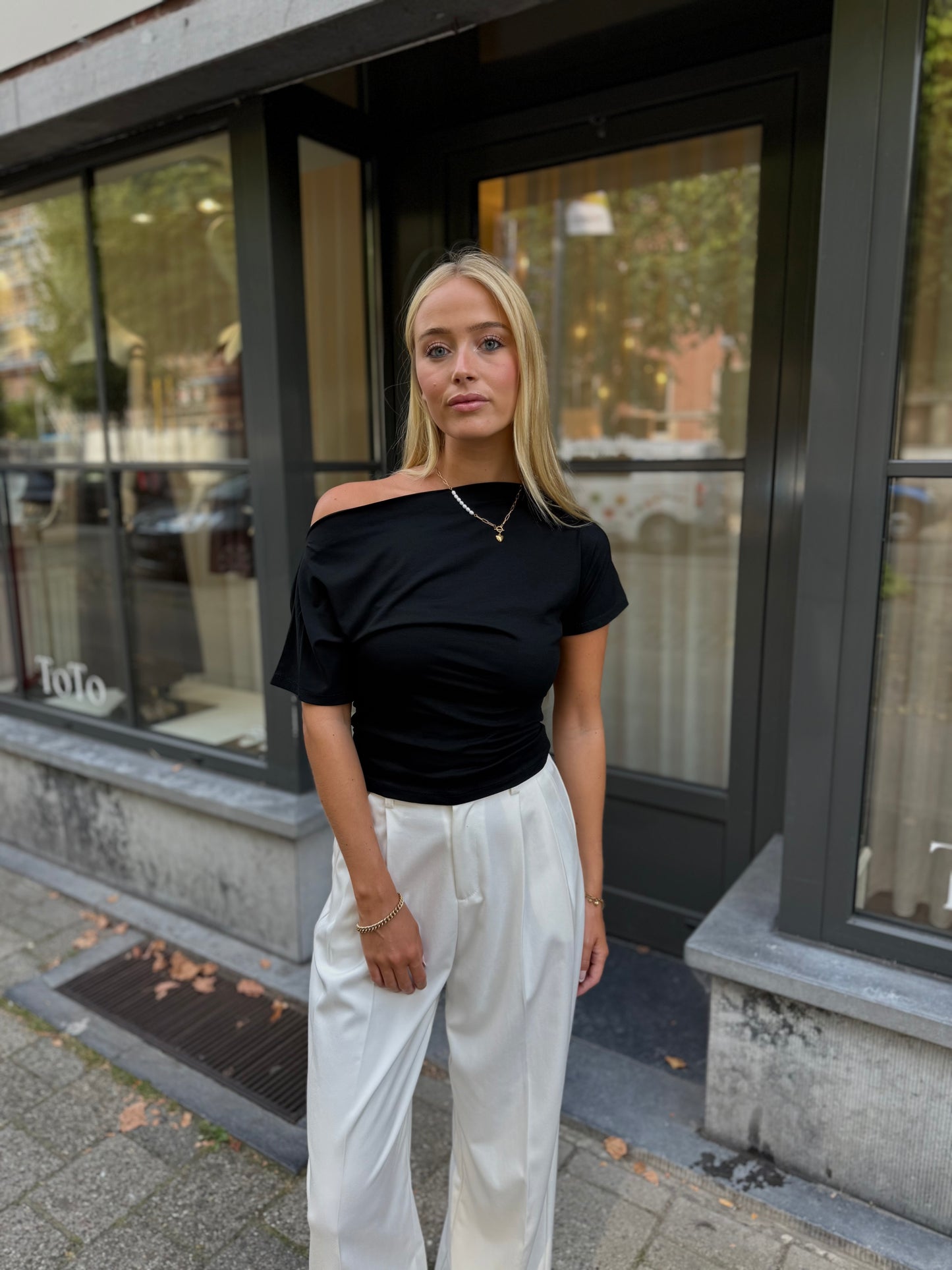 Shirt Off Shoulder - Zwart
