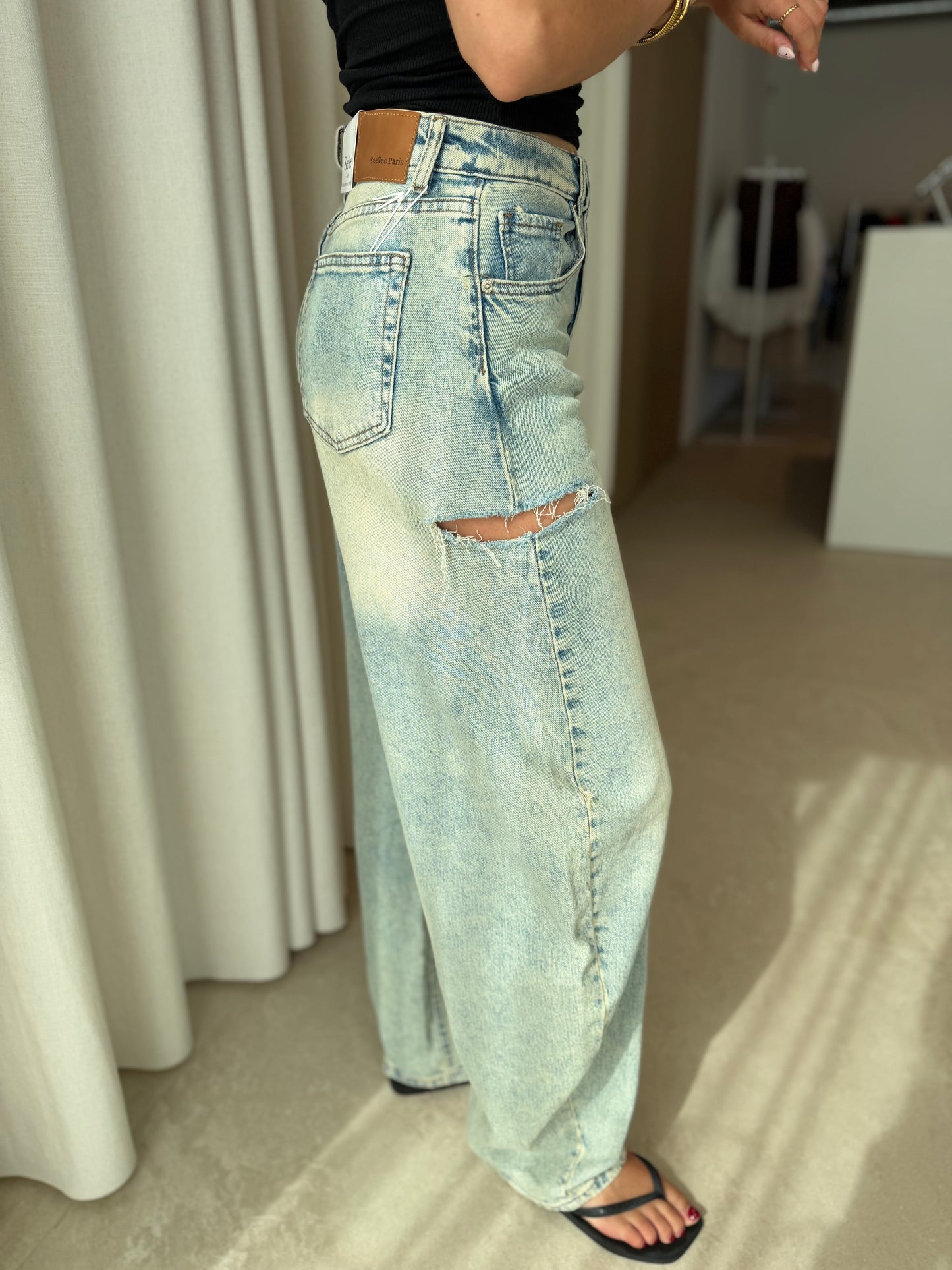 Jeans Cut Out