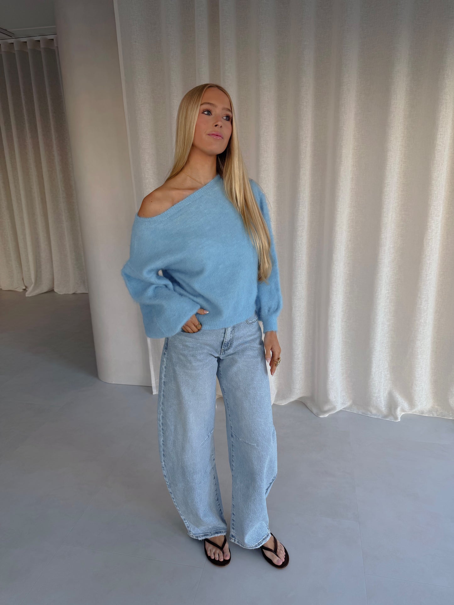Trui off shoulder - Lichtblauw