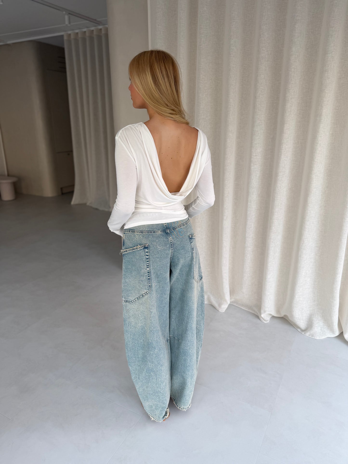Open back draped top - Wit