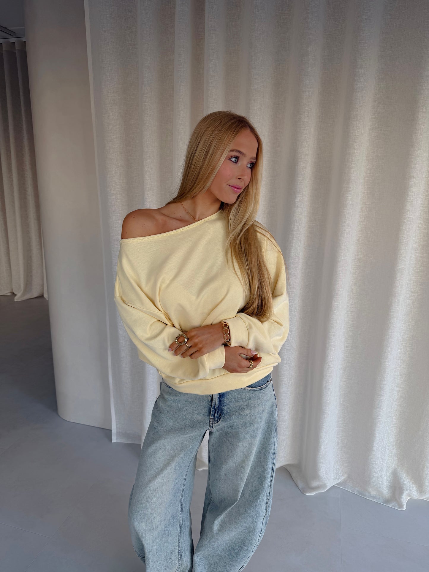 Sweater off shoulder - Geel