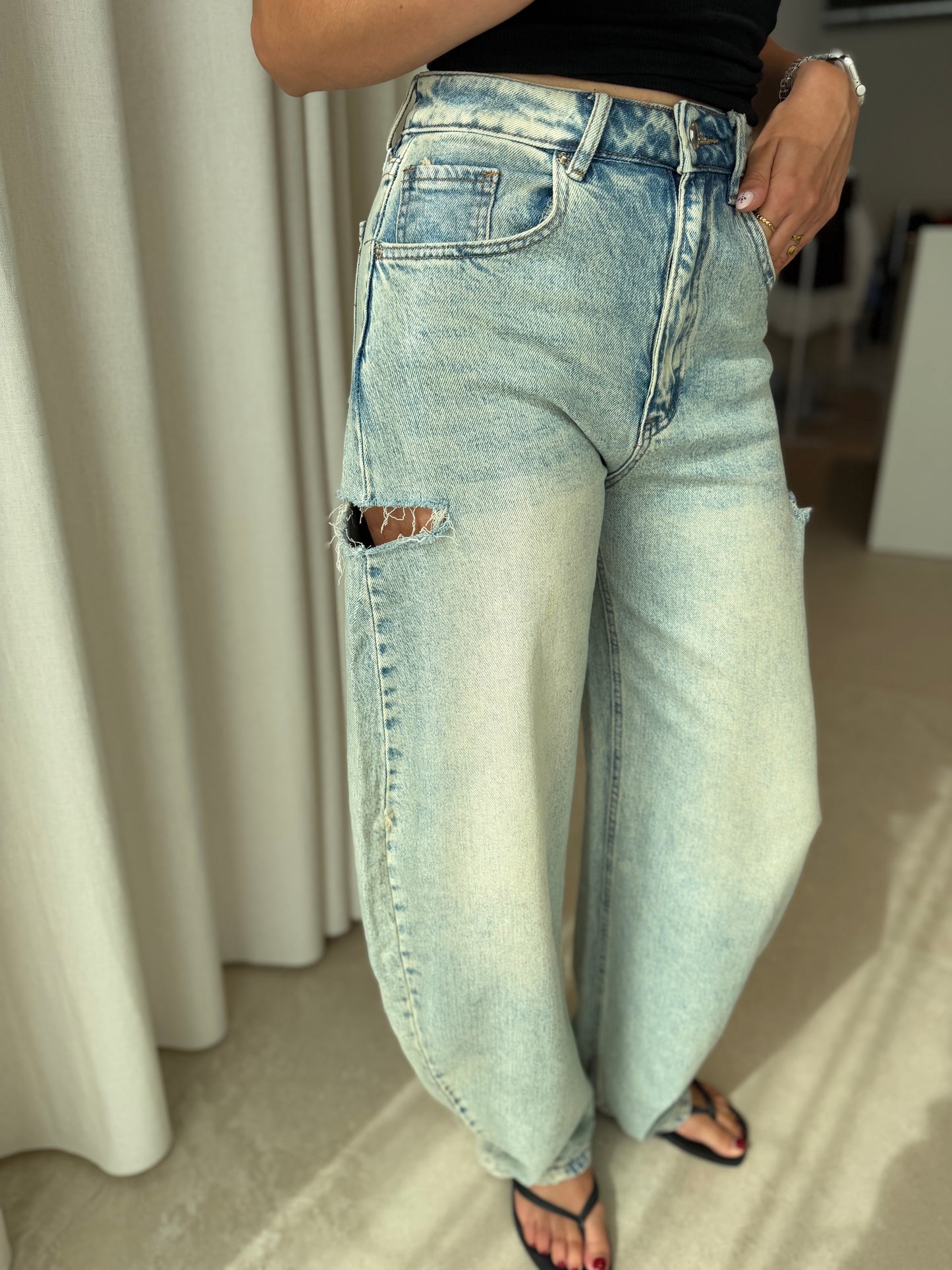 Jeans Cut Out
