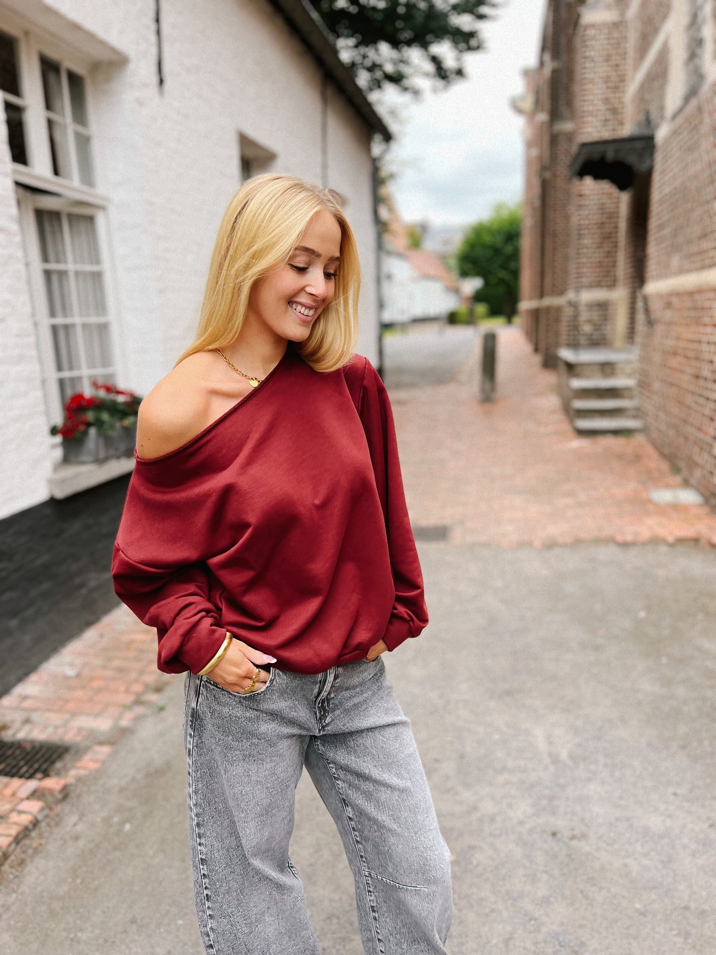 Sweater Off Shoulder - Bordeaux
