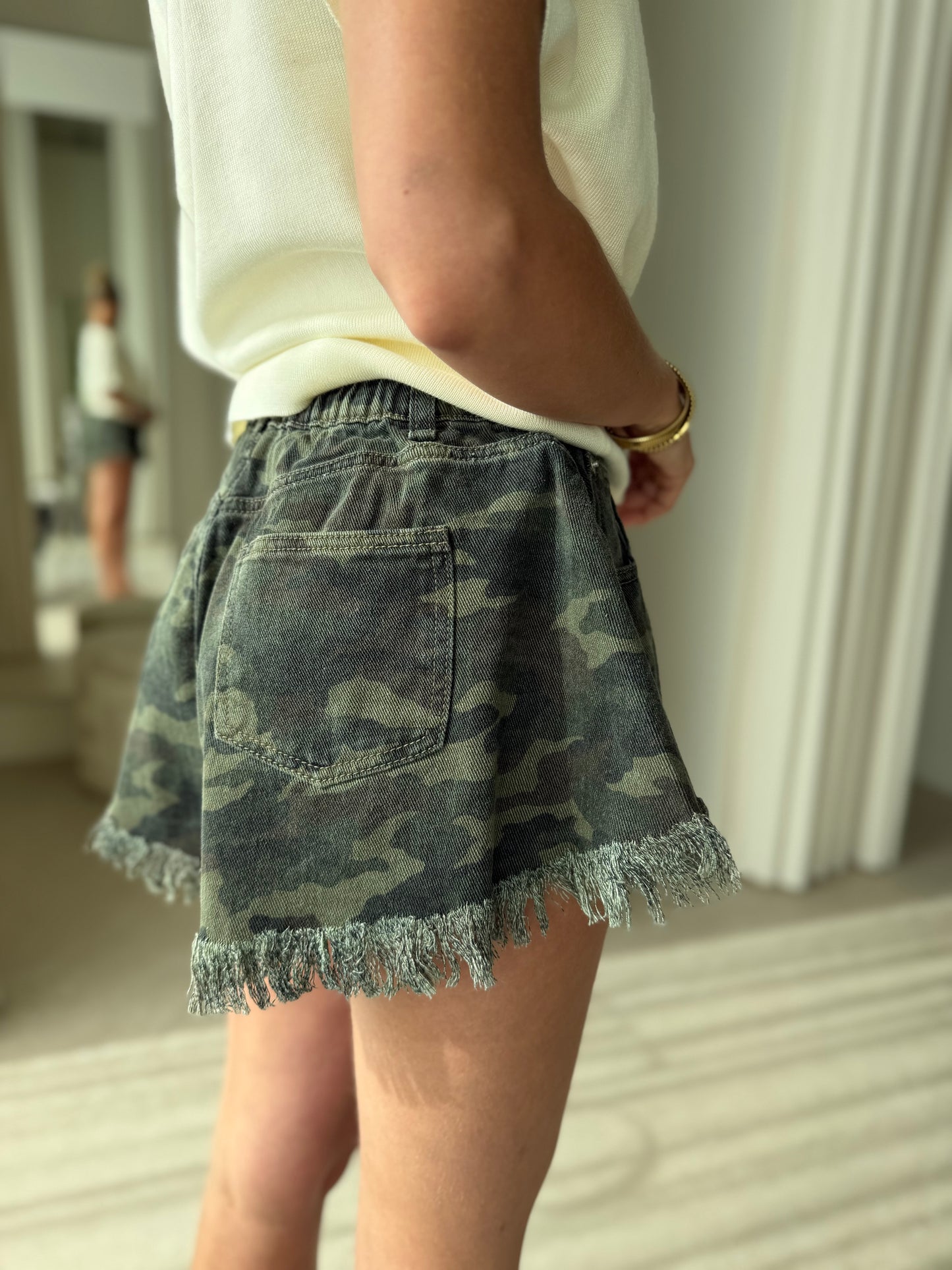 Short Ruffle - Khaki