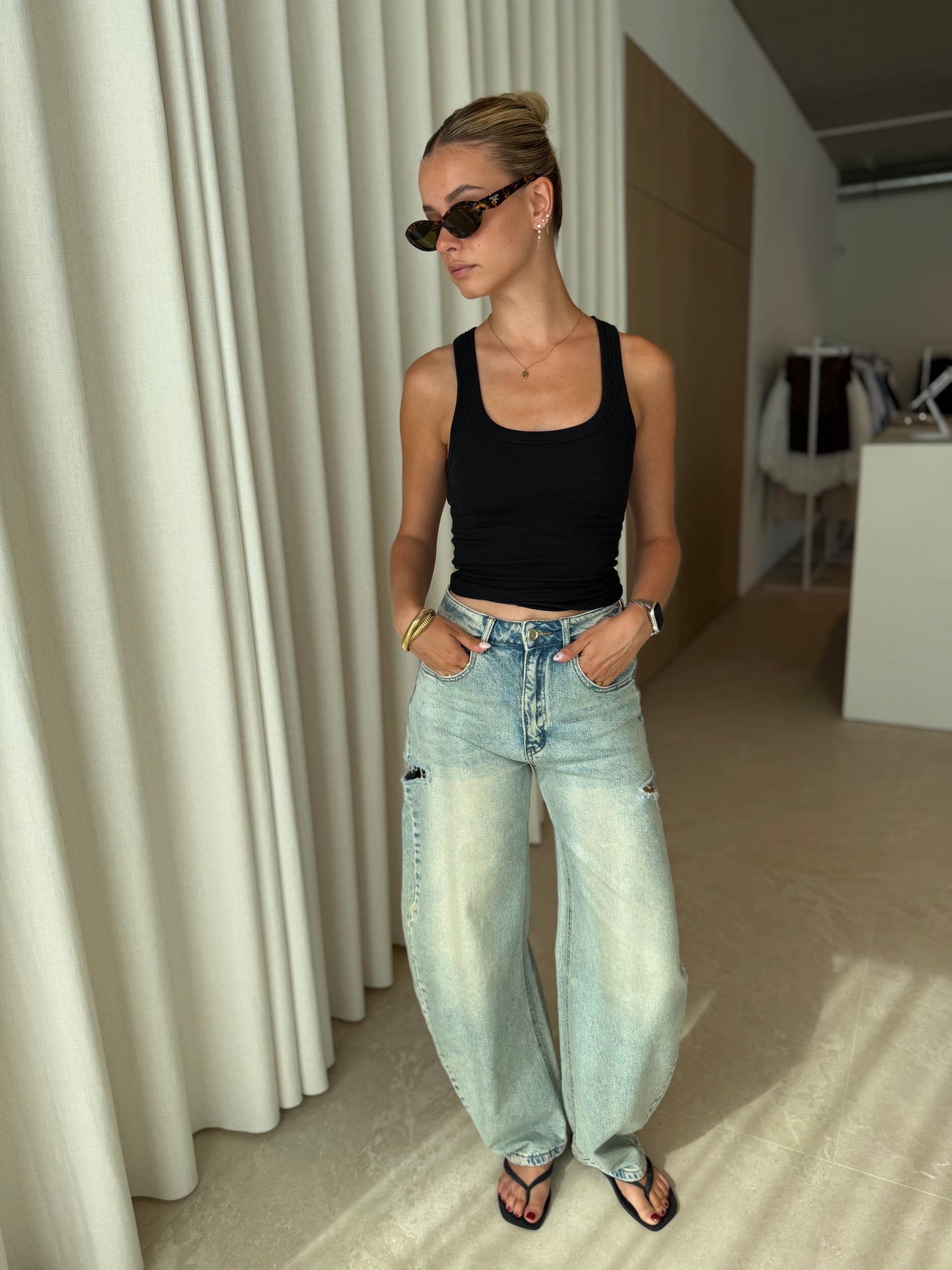 Jeans Cut Out