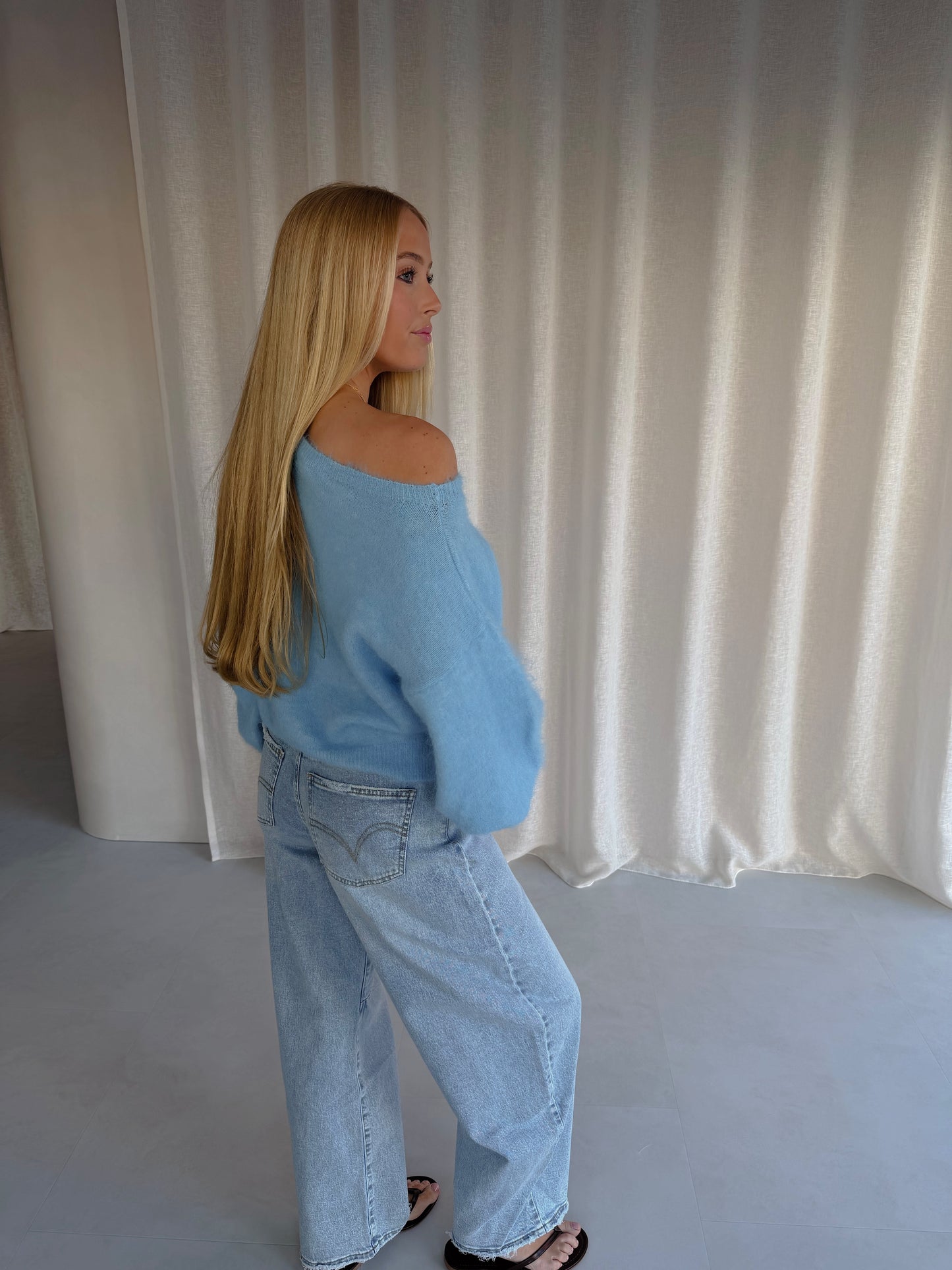Trui off shoulder - Lichtblauw