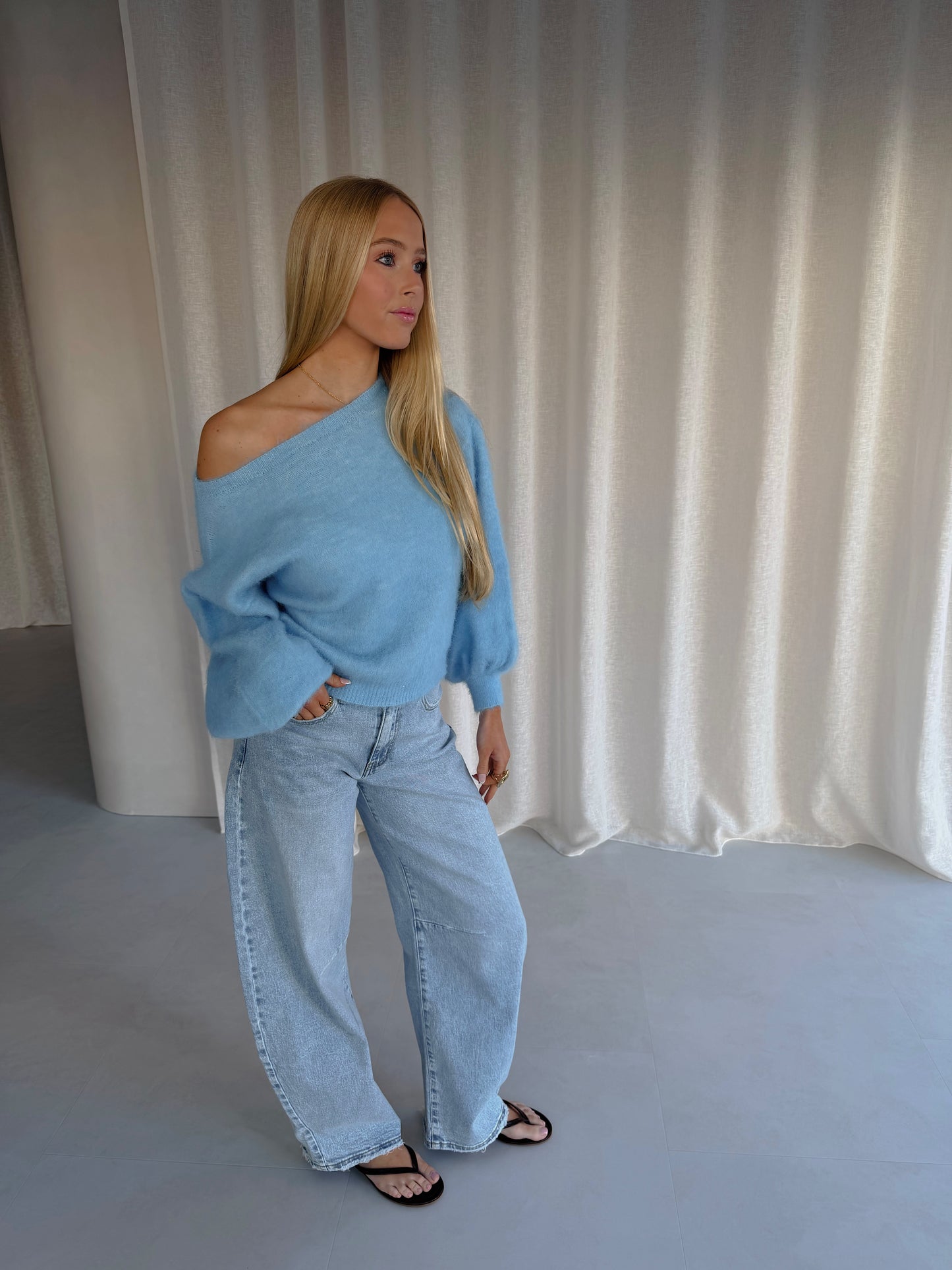 Trui off shoulder - Lichtblauw