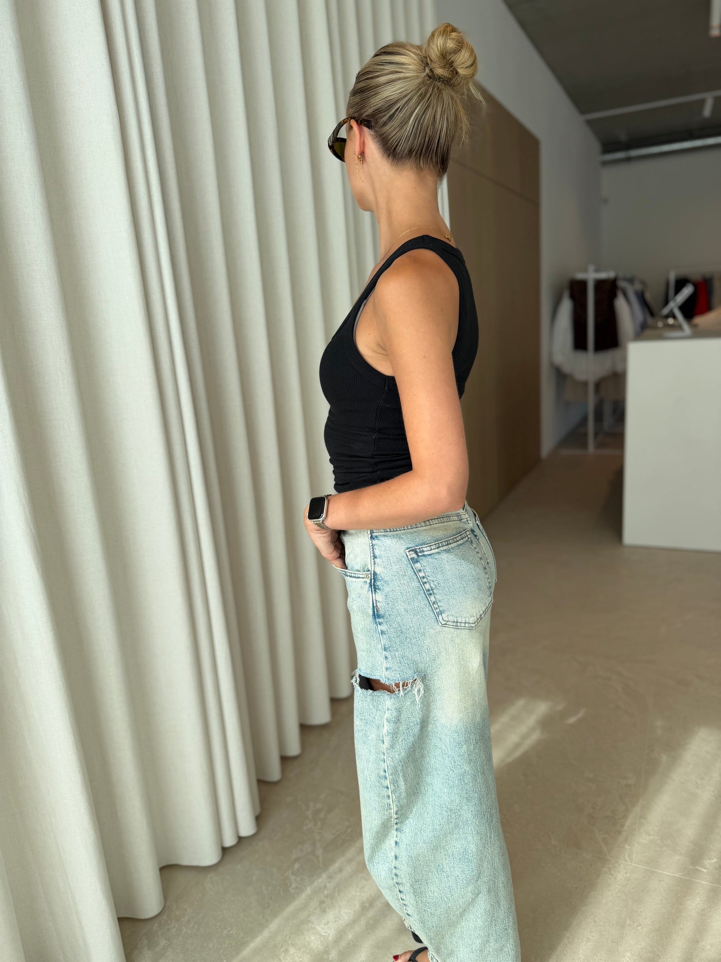 Jeans Cut Out