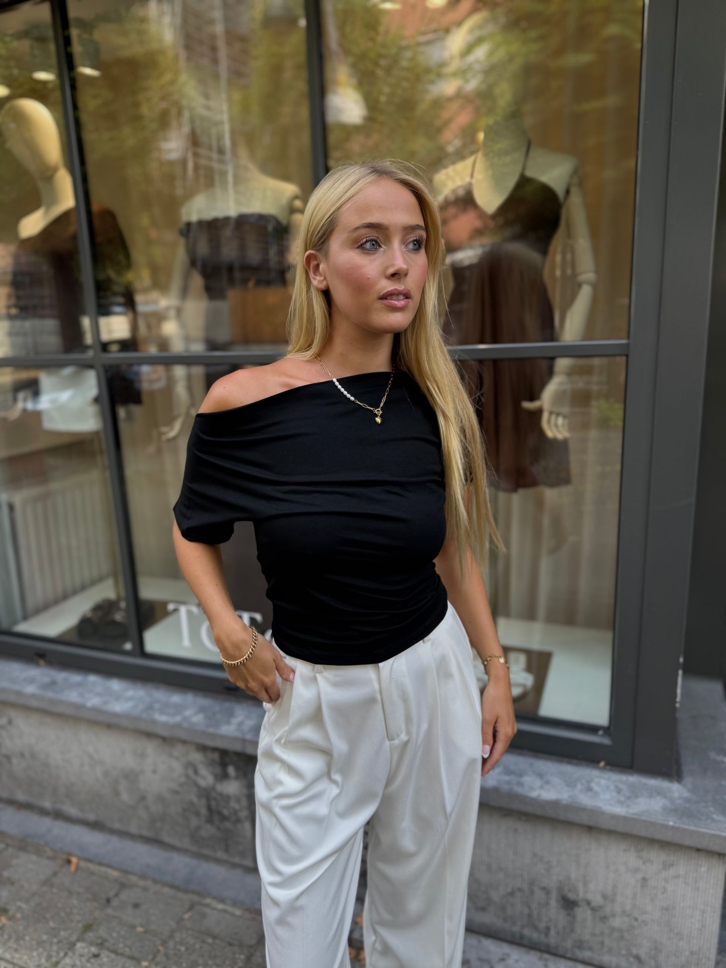 Shirt Off Shoulder - Zwart