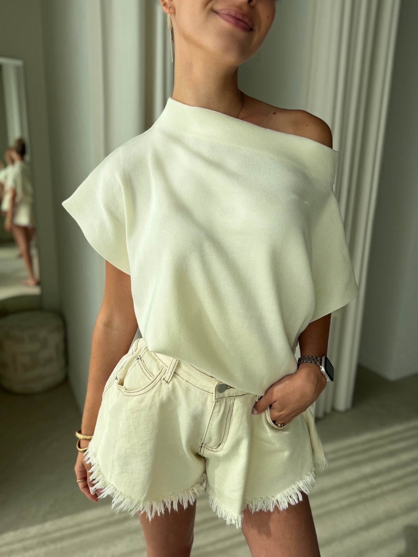 Short Ruffle - Ecru